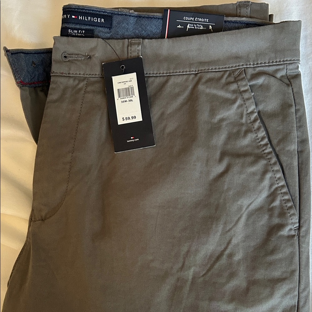 Tommy Hilfiger Men's Slim Fit Khaki Chinos